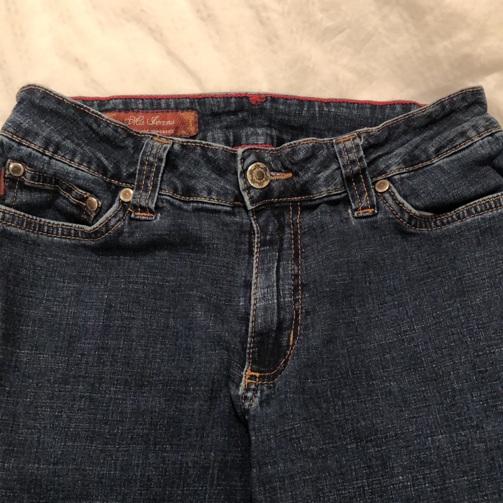 Capri jeans! PreLoved! Excellent condition! size 4! rhinestone slit trim! - Picture 8 of 16